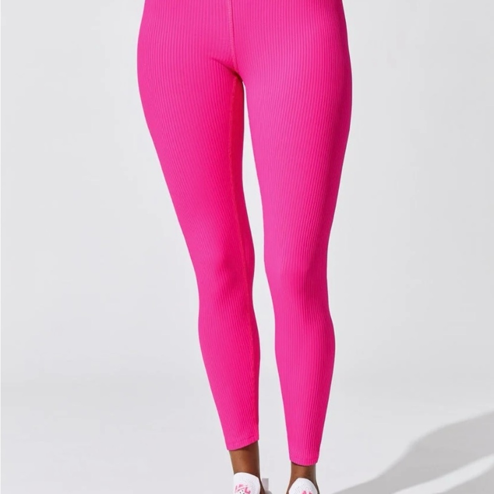 NWT Carbon38 7/8 Length Neon Pink Ribbed Leggings